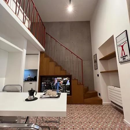 Apartment Flavors Of Milan, A Stylish Mini Loft